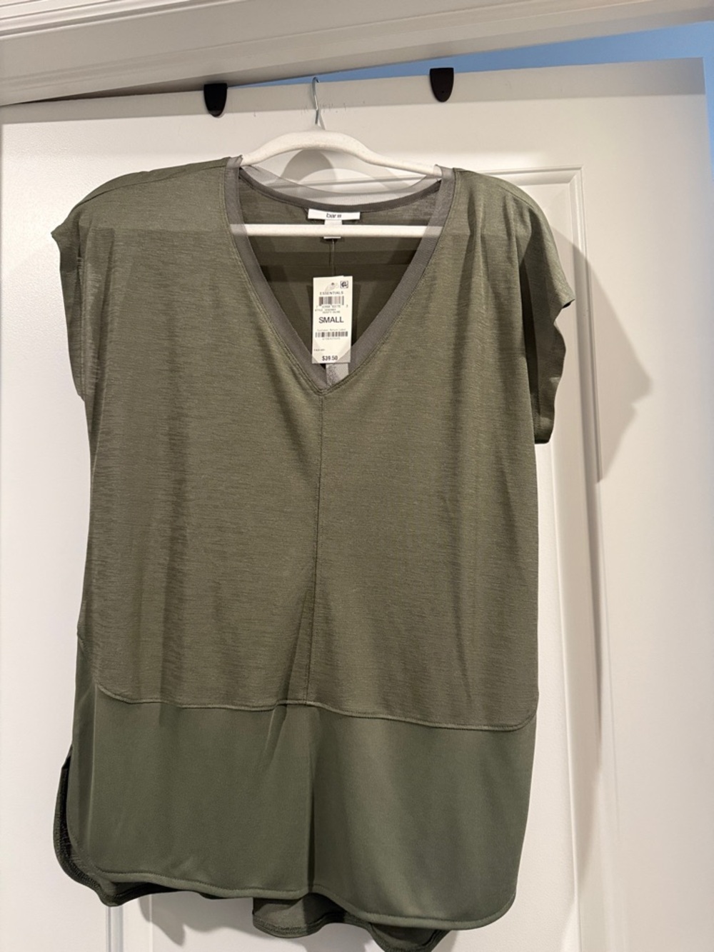 Bar III Olive Green V-Neck Short Sleeve Blouse